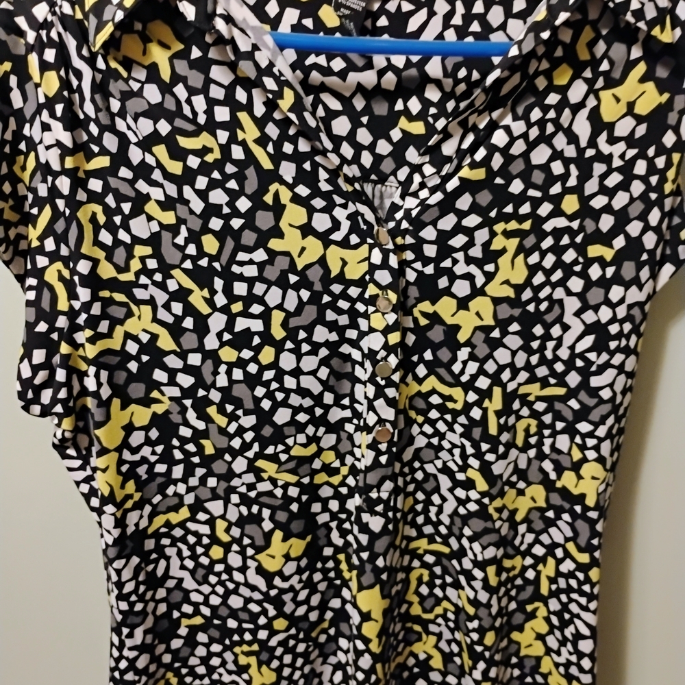 Alfani Women's Black and Yellow Abstract Blouse
